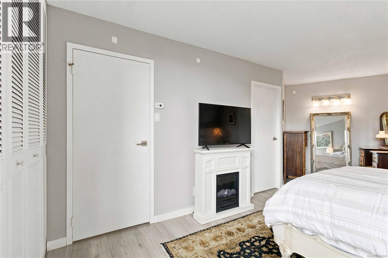 #107 225 Belleville St - Image 18
