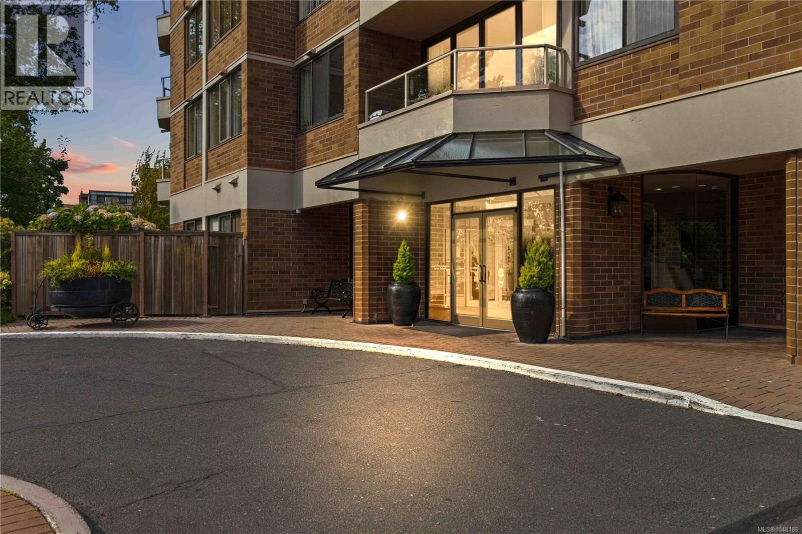 #107 225 Belleville St - Image 60