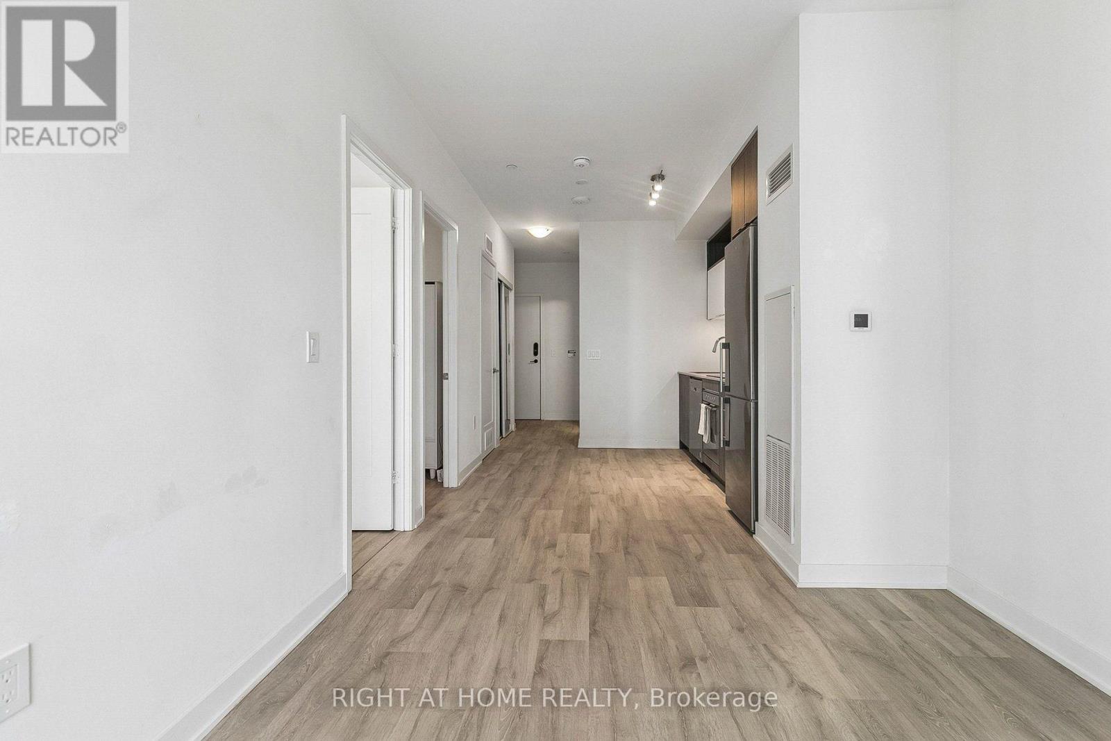 #447 60 PRINCESS STREET - Image 11