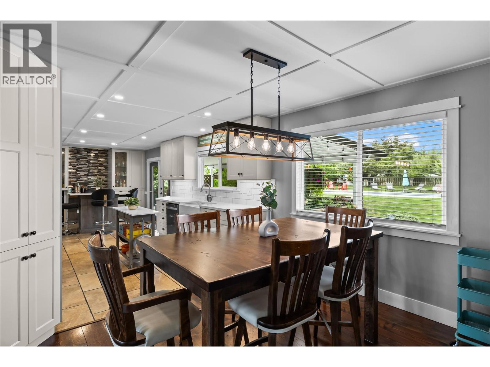  910 Westbrook Drive, West Kelowna