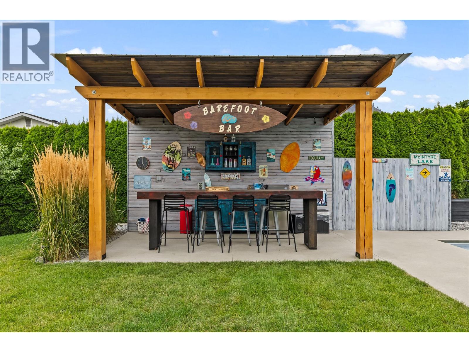  910 Westbrook Drive, West Kelowna