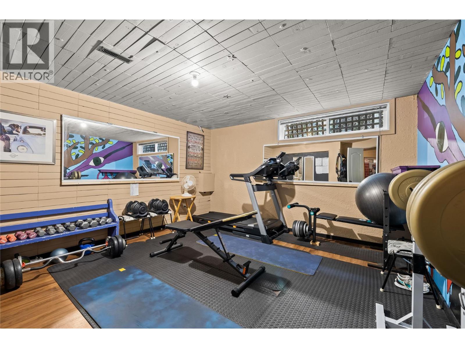  910 Westbrook Drive, West Kelowna