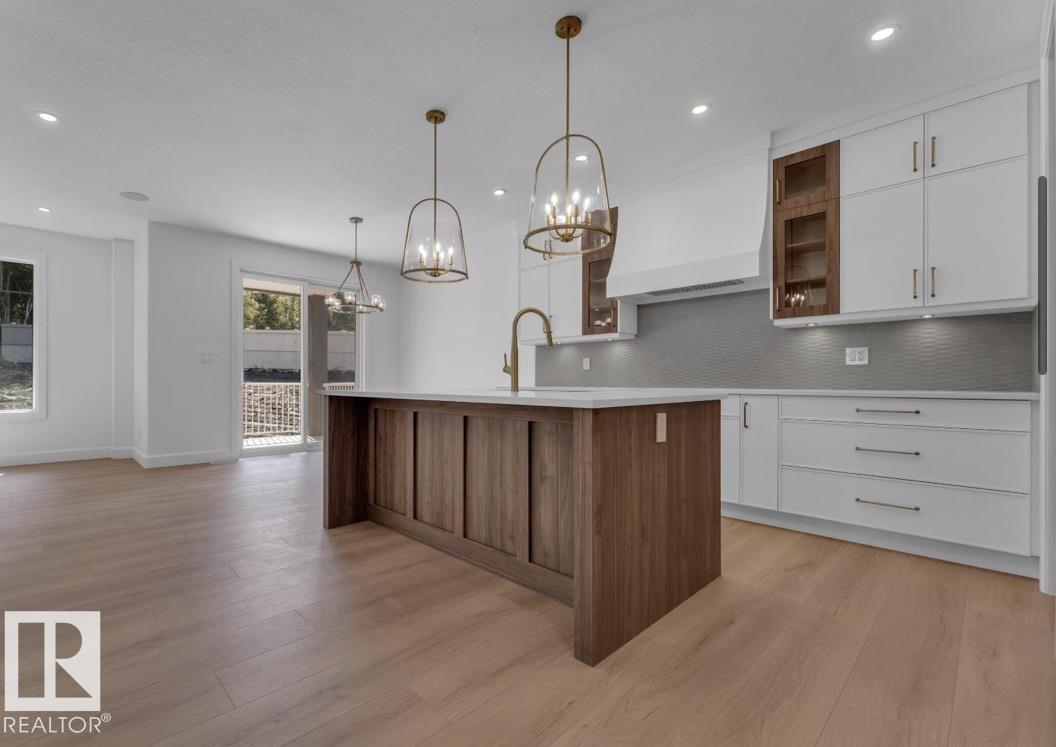 8422 223A ST NW - 6