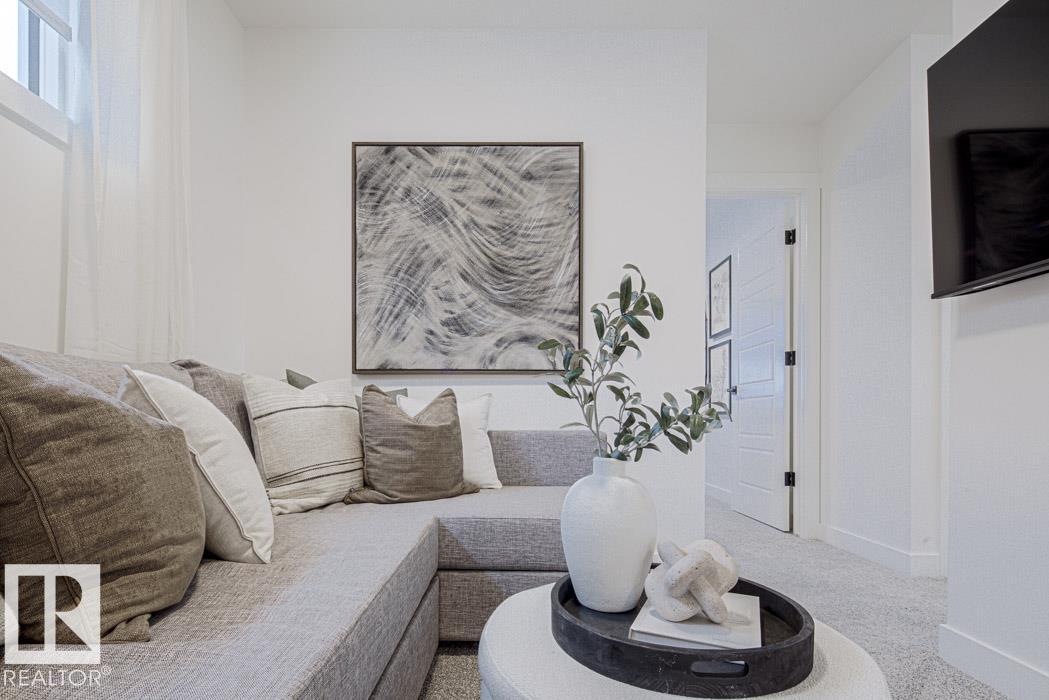 52 EMERSON LD - Image 33