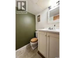 311 Pottery Street, Eastend, SK S0N0T0 Photo 28