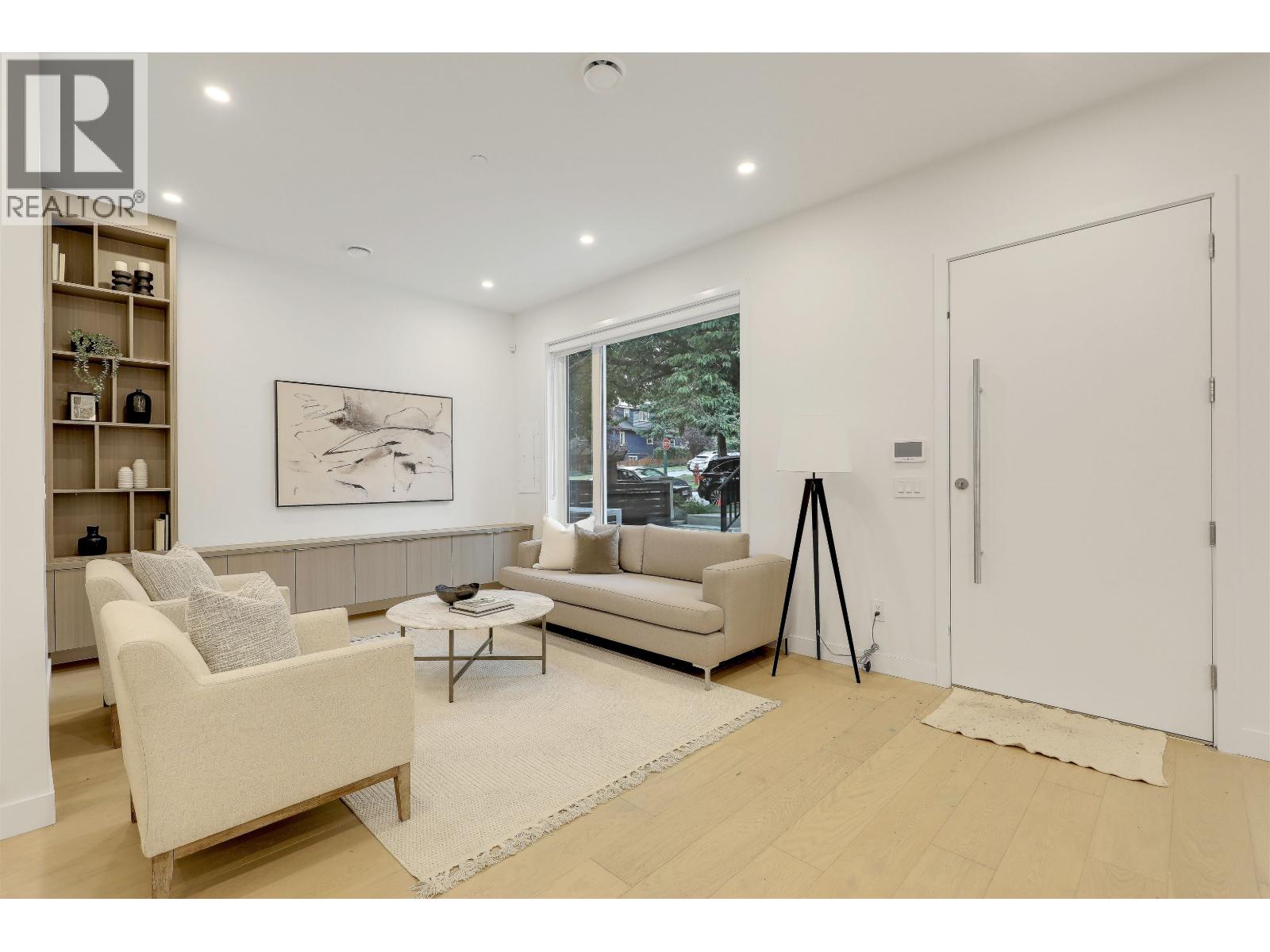 3 Bed, 4 Bath House for Sale in Vancouver – 1 3185 GRAVELEY STREET, Vancouver – MLS# R3145371 - Image 8