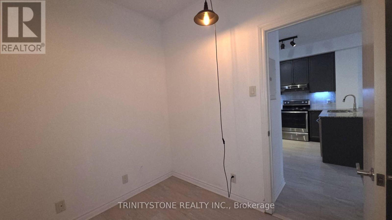 #121 205 BOLTON STREET - Image 14