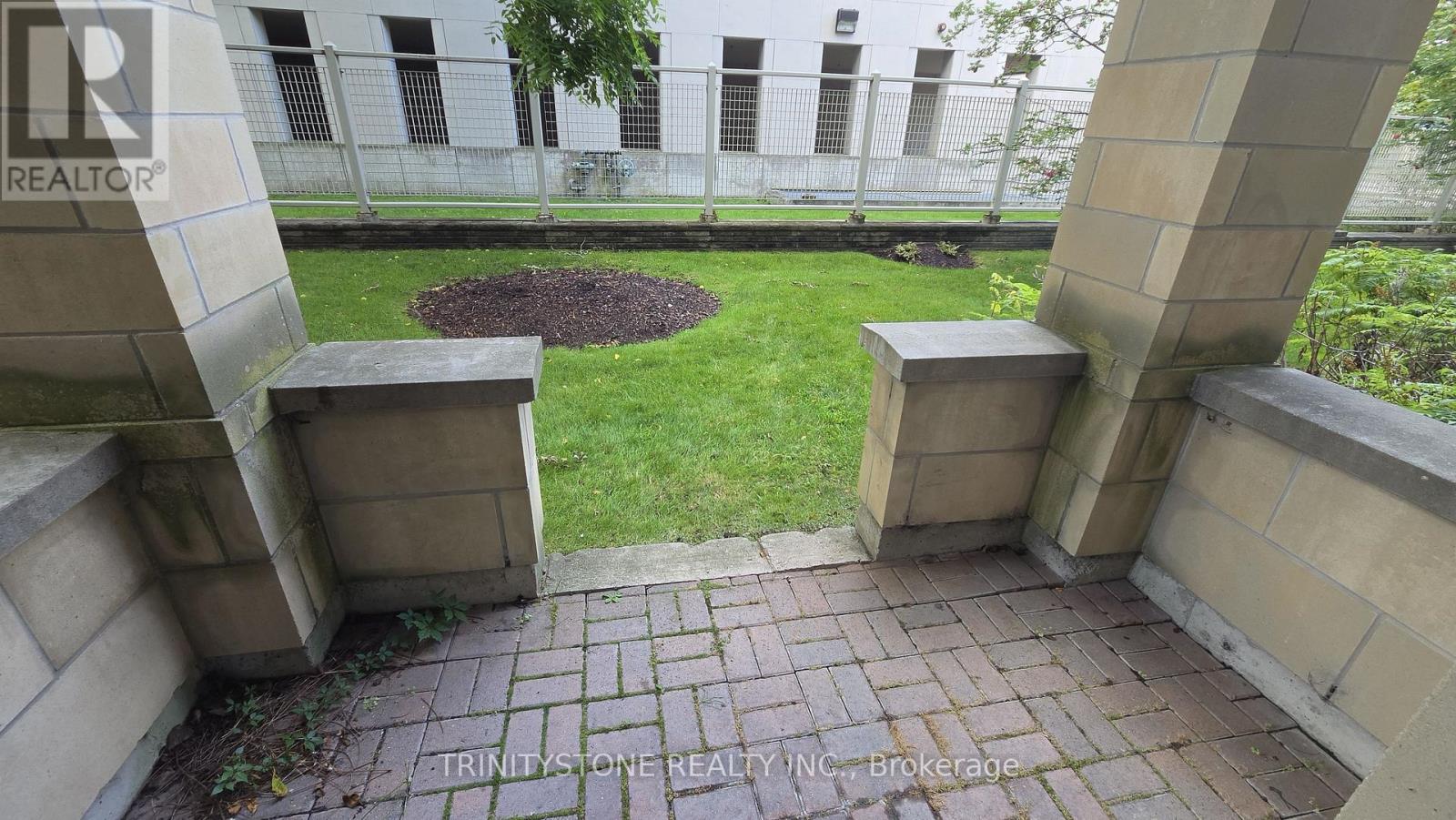 #121 205 BOLTON STREET - Image 22