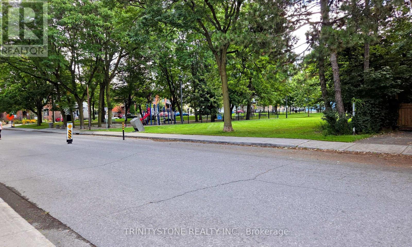 #121 205 BOLTON STREET - Image 33