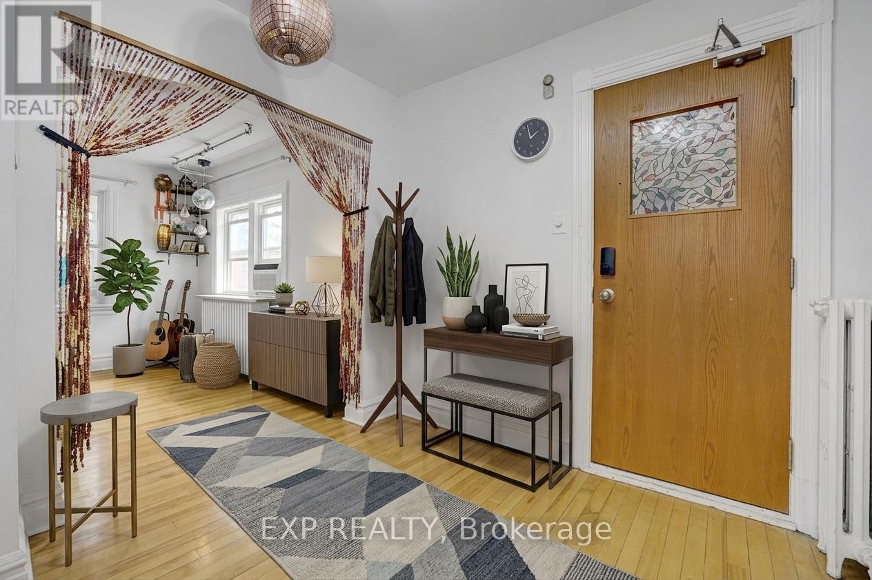 108 LEBRETON STREET N - 22
