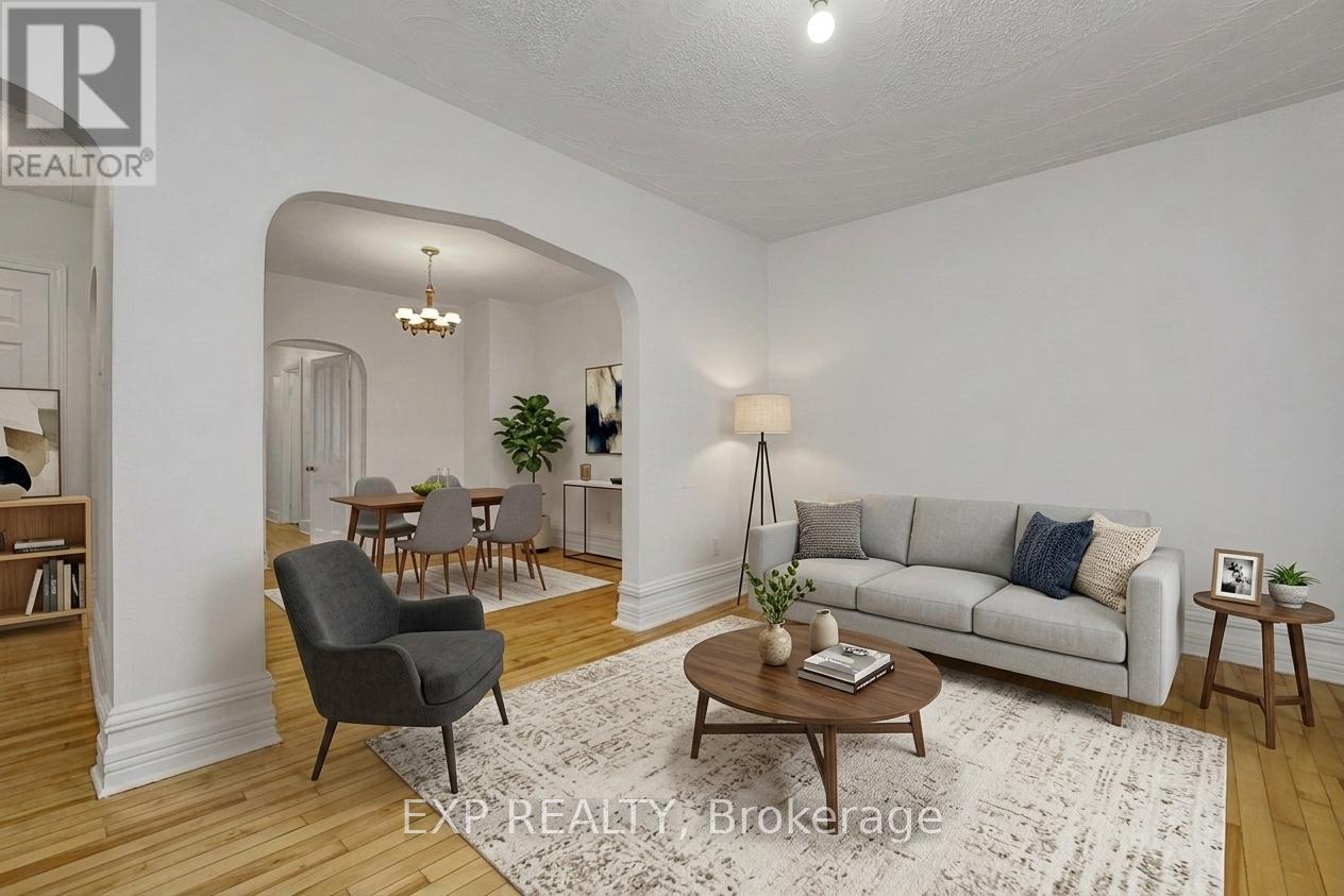 108 LEBRETON STREET N - 8