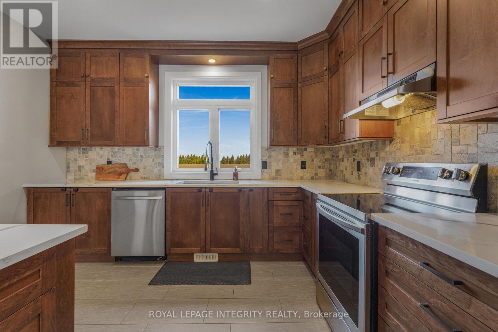 400 COLMAR STREET - 12
