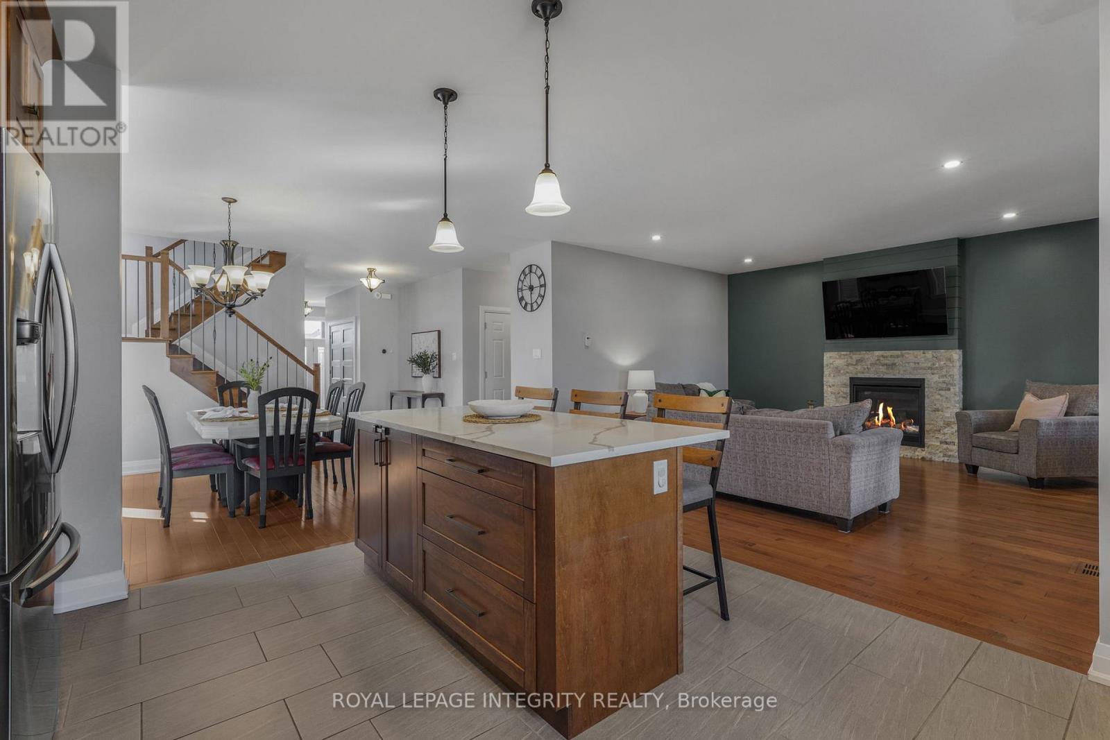 400 COLMAR STREET - 13