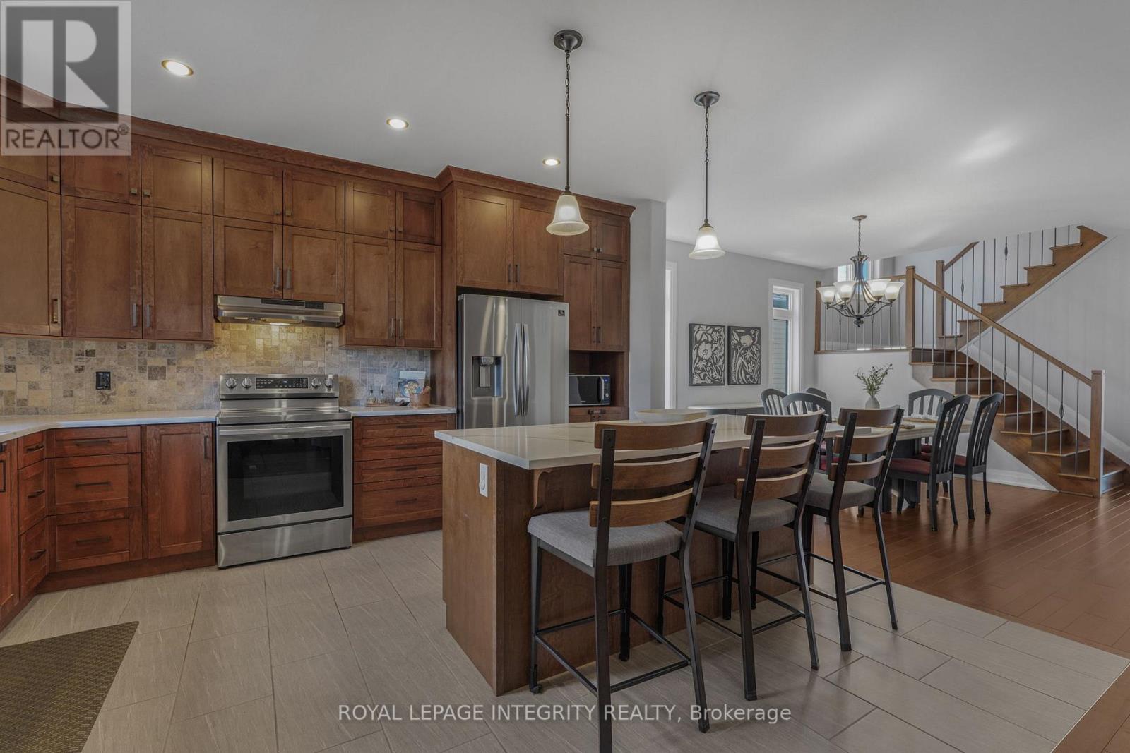 400 COLMAR STREET - Image 14