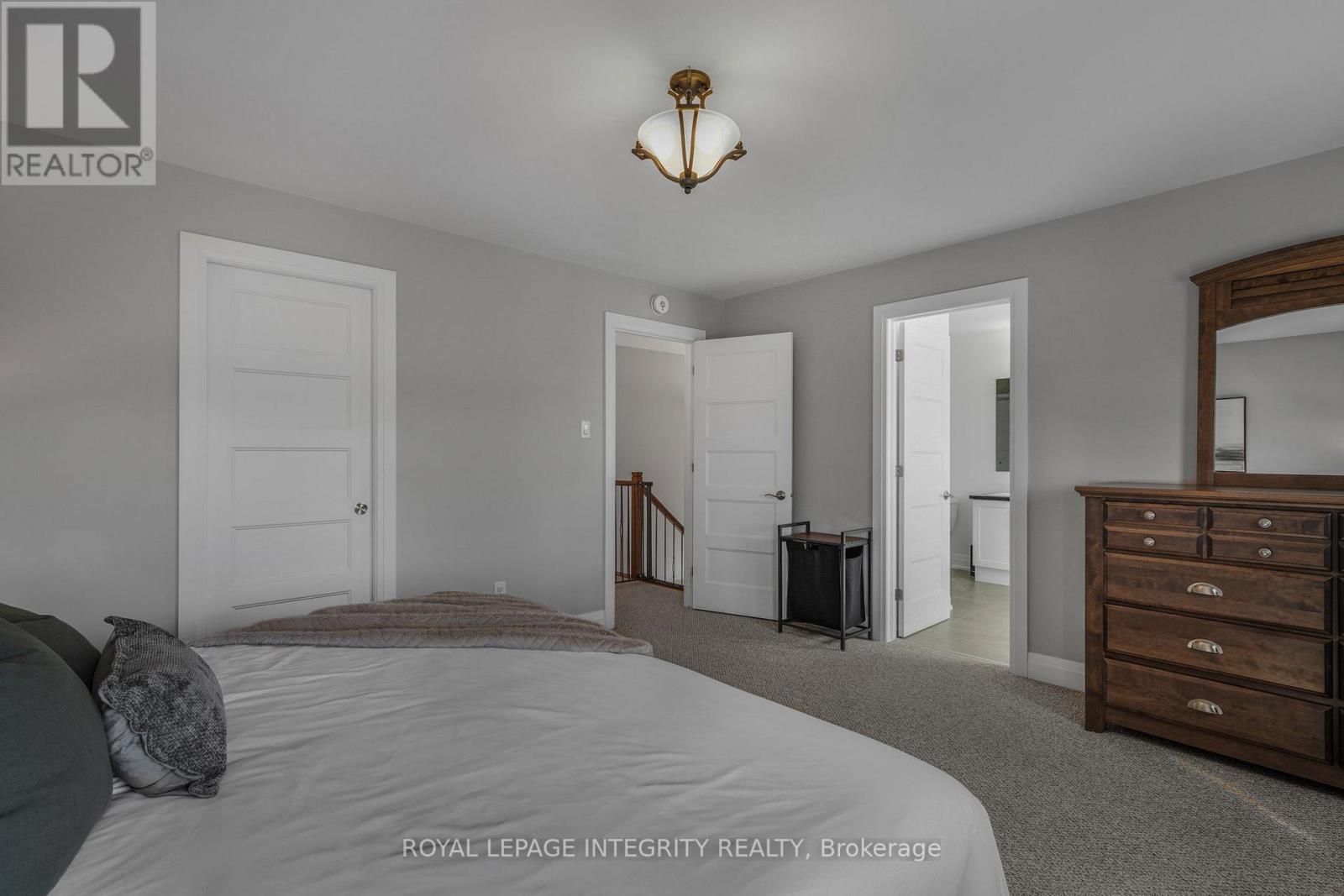 400 COLMAR STREET - 19