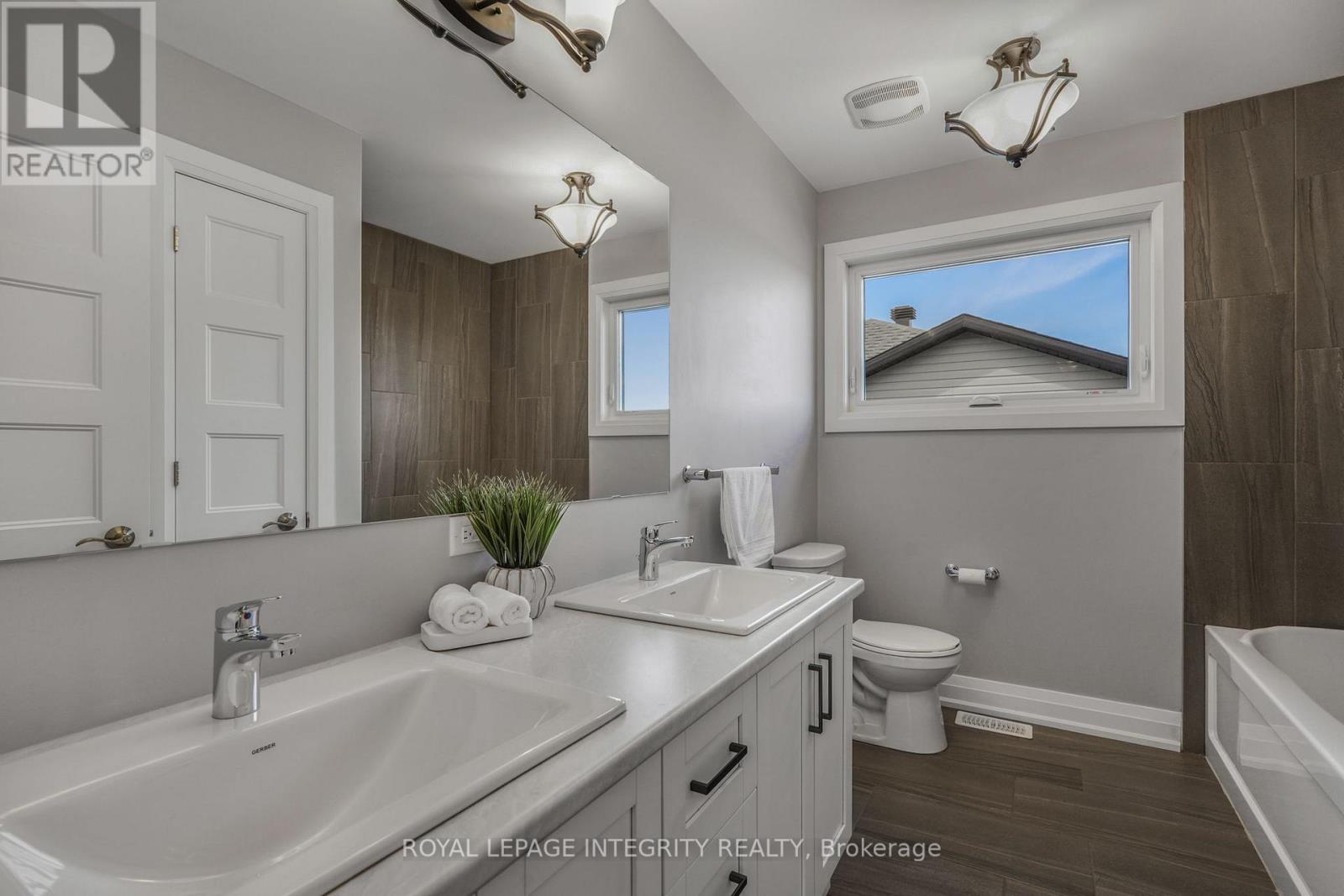 400 COLMAR STREET - 22