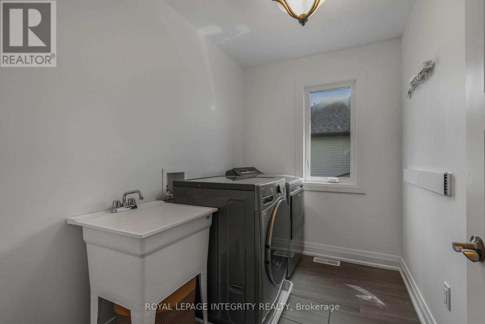 400 COLMAR STREET - 23