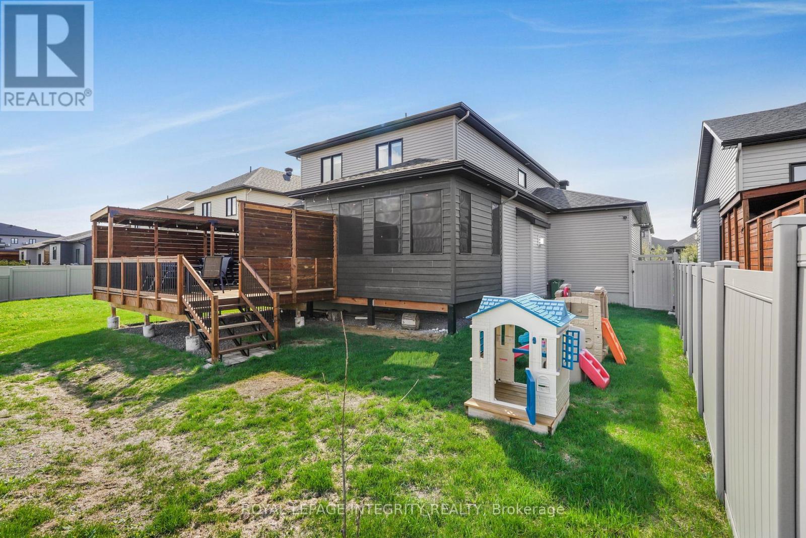 400 COLMAR STREET - Image 33