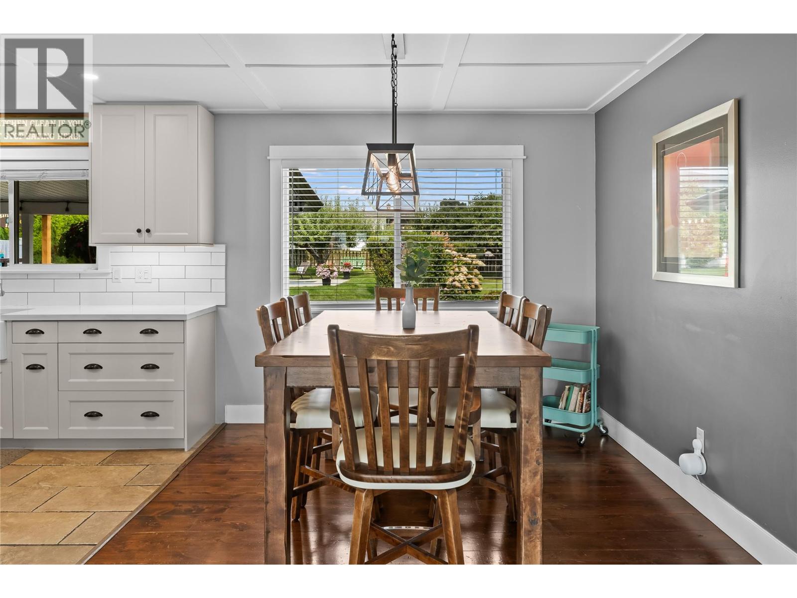  910 Westbrook Drive, West Kelowna