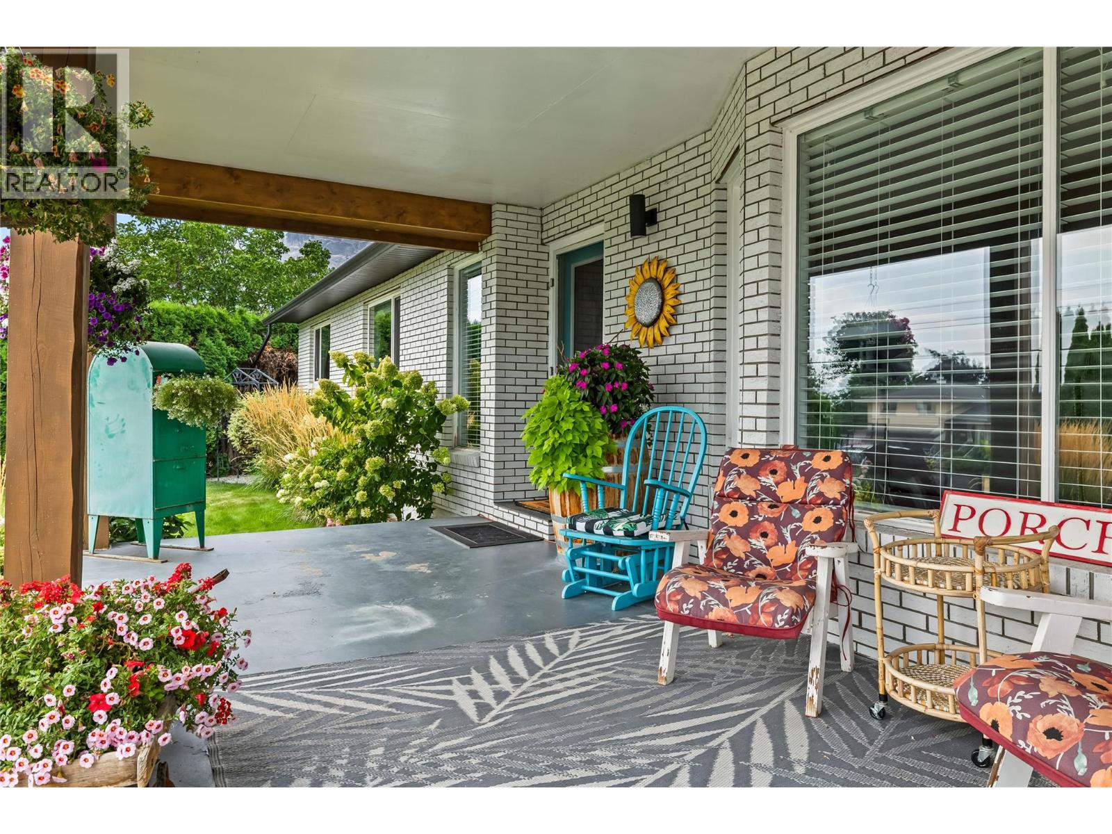  910 Westbrook Drive, West Kelowna