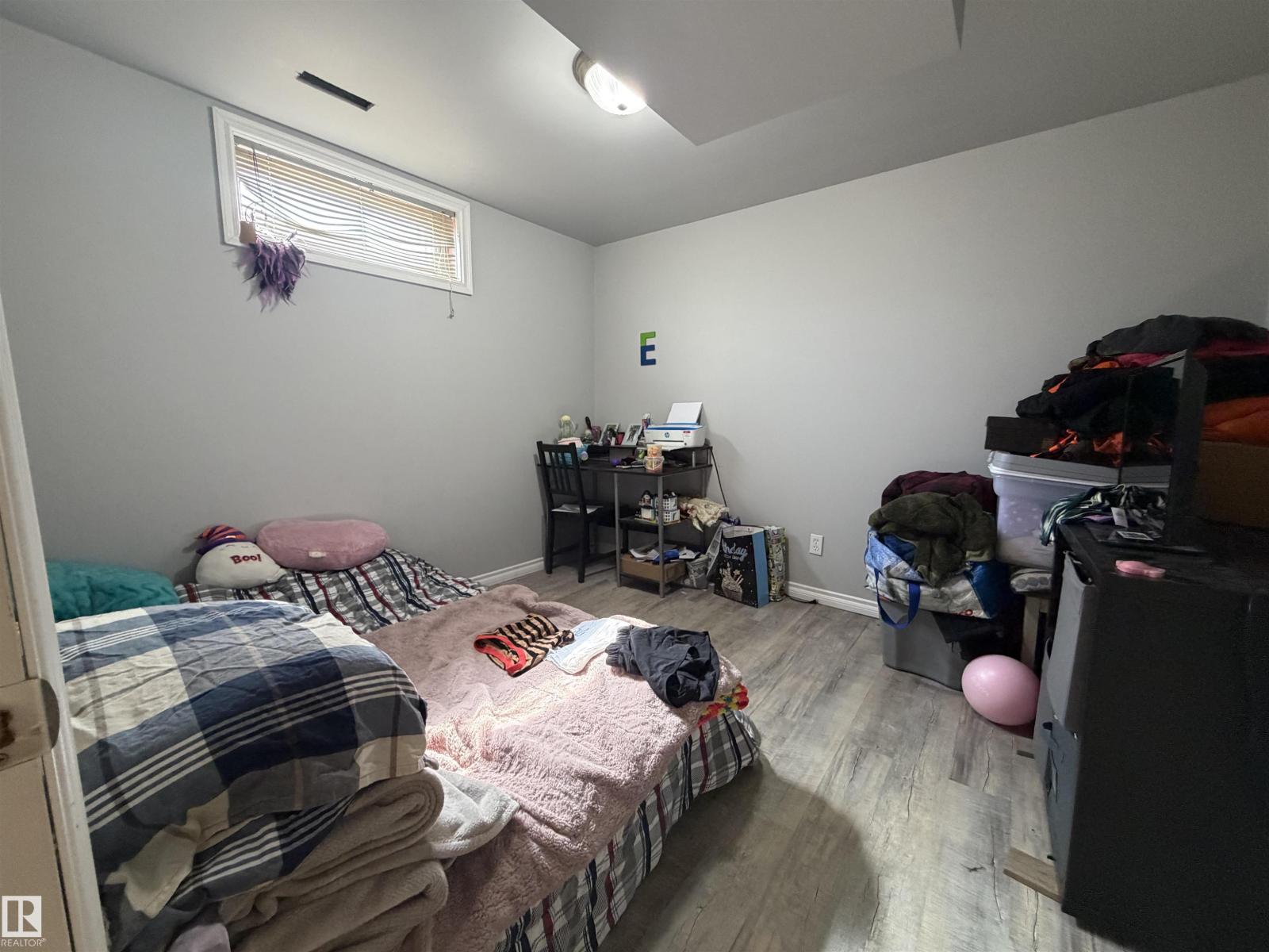 10623 107 St - 26