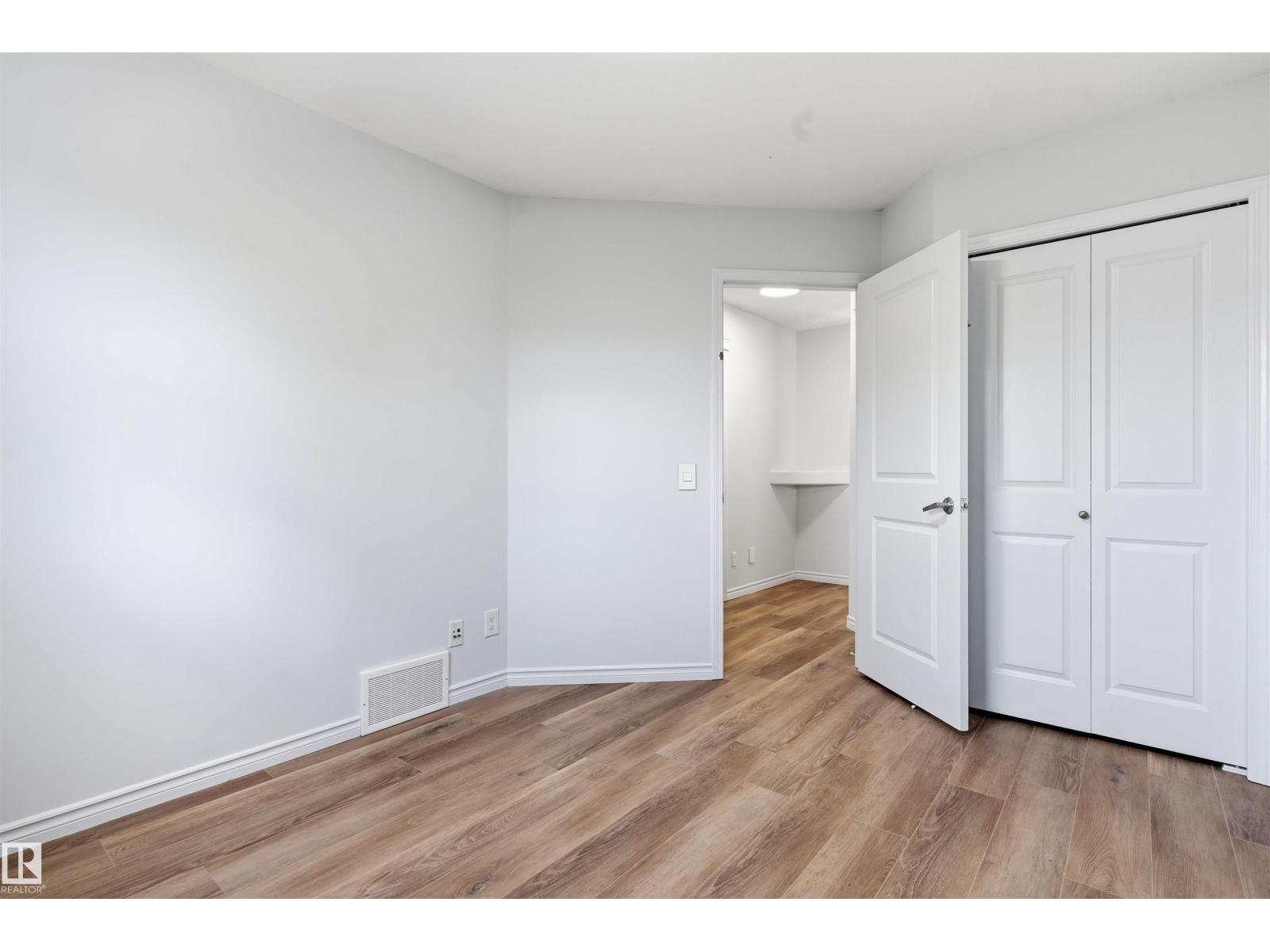 2051 74 ST SW - 17