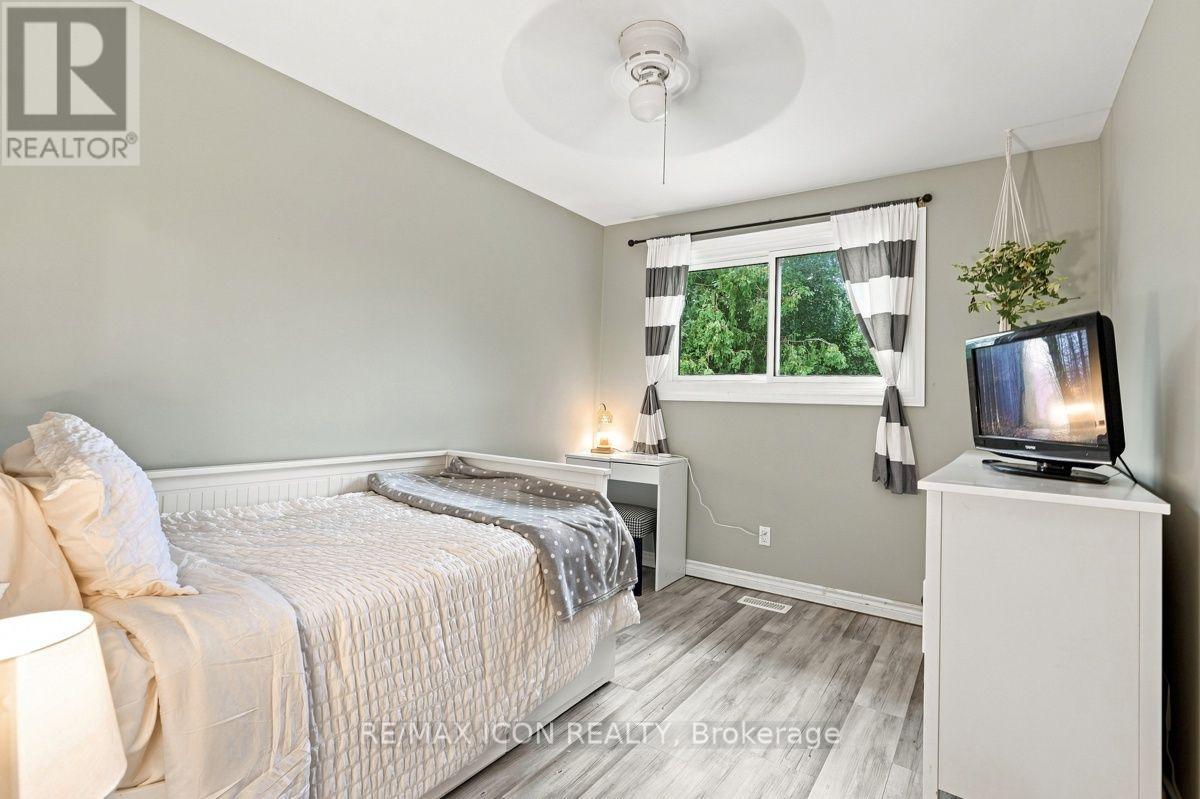25 UPCOTT CRESCENT - 20