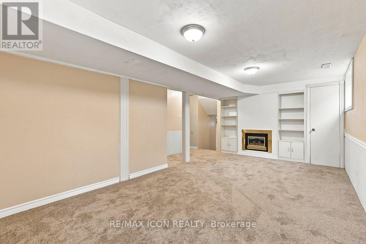 25 UPCOTT CRESCENT - 28