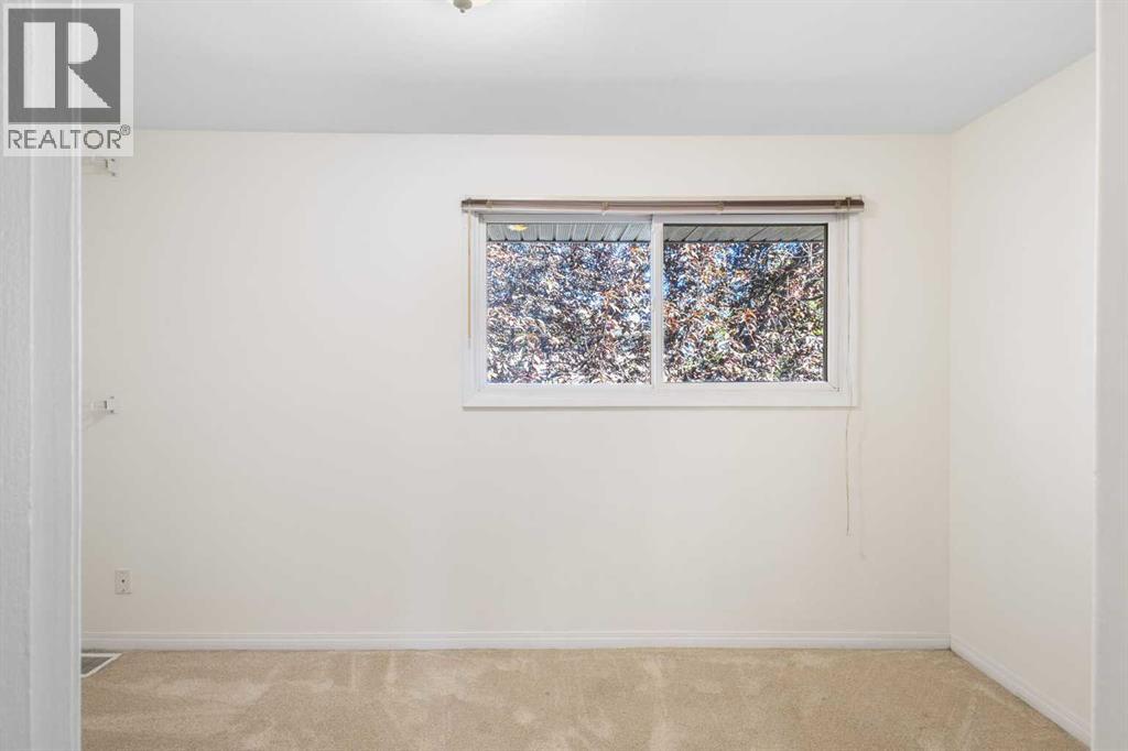 554 Killarney Glen Court SW - 18