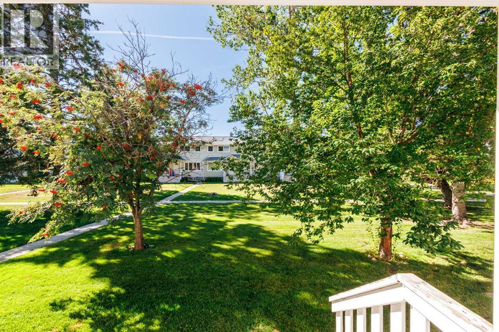 554 Killarney Glen Court SW - 32