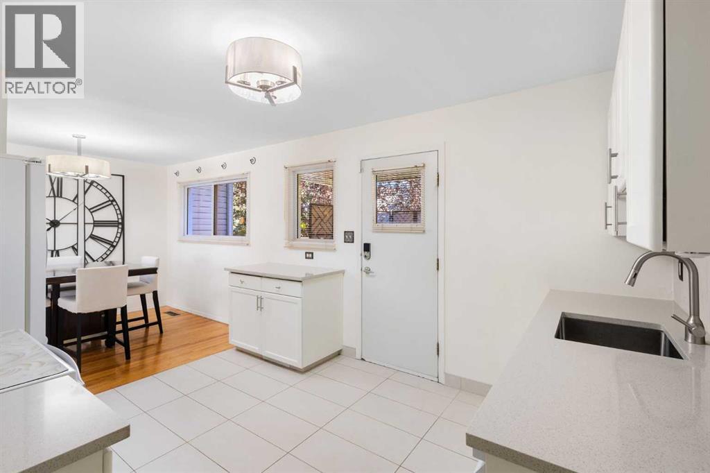 554 Killarney Glen Court SW - 9