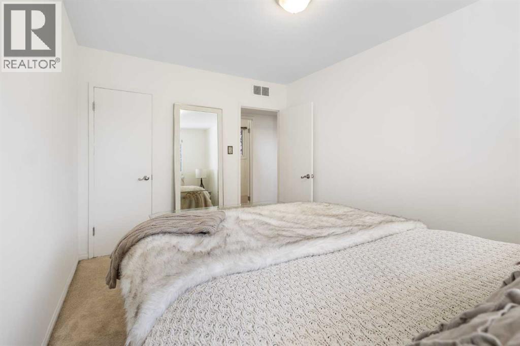 554 Killarney Glen Court SW - 15