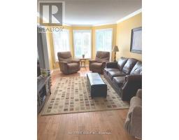 Bedroom 2 - 76 Mayfair Drive, Barrie, ON L4N6Y9 Photo 6