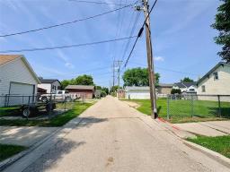 717 Aberdeen Avenue, Winnipeg, MB R2W1W8 Photo 16
