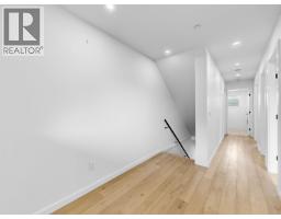42 528 E 2nd Street, North Vancouver, BC V7L0G8 Photo 14