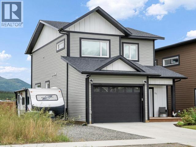 32 EUGENE AVENUE, Whitehorse, Yukon, Y1A0S9, Whitehorse, Yukon — photo 2 of 5