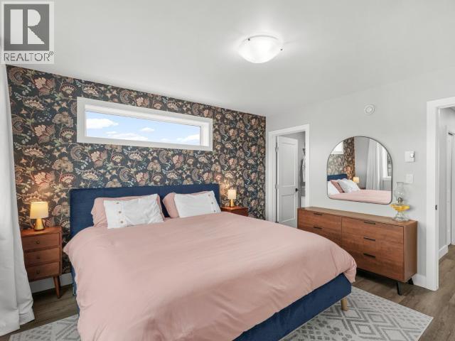 32 EUGENE AVENUE - 16