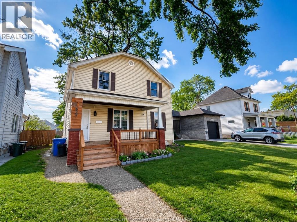 427 CAMERON, Windsor, Ontario, N9B1Y9, Windsor, Ontario — photo 2 of 5