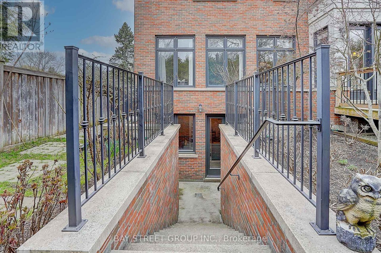 28 CARNWATH CRESCENT - 10
