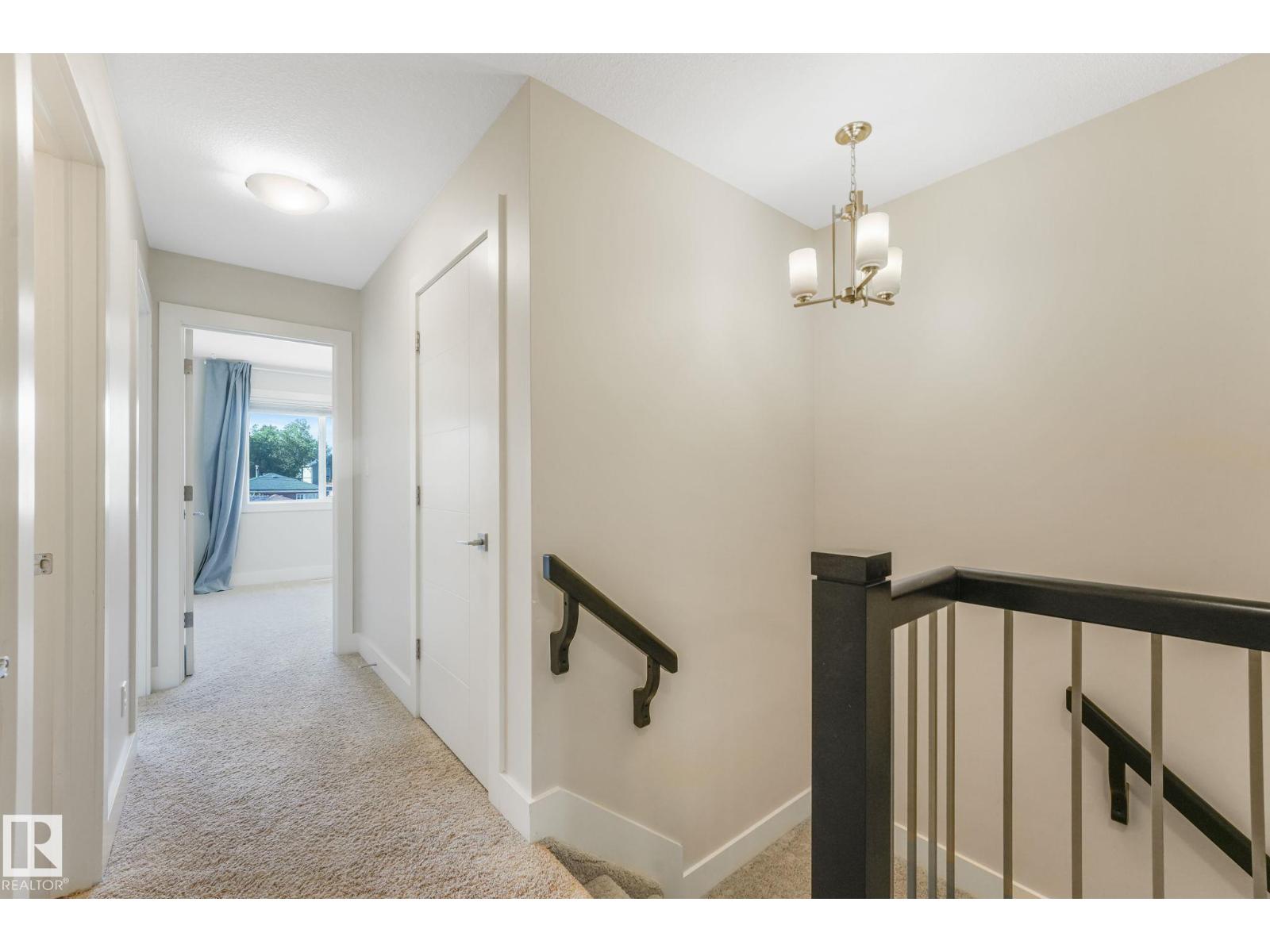10433 70 AV NW - 23