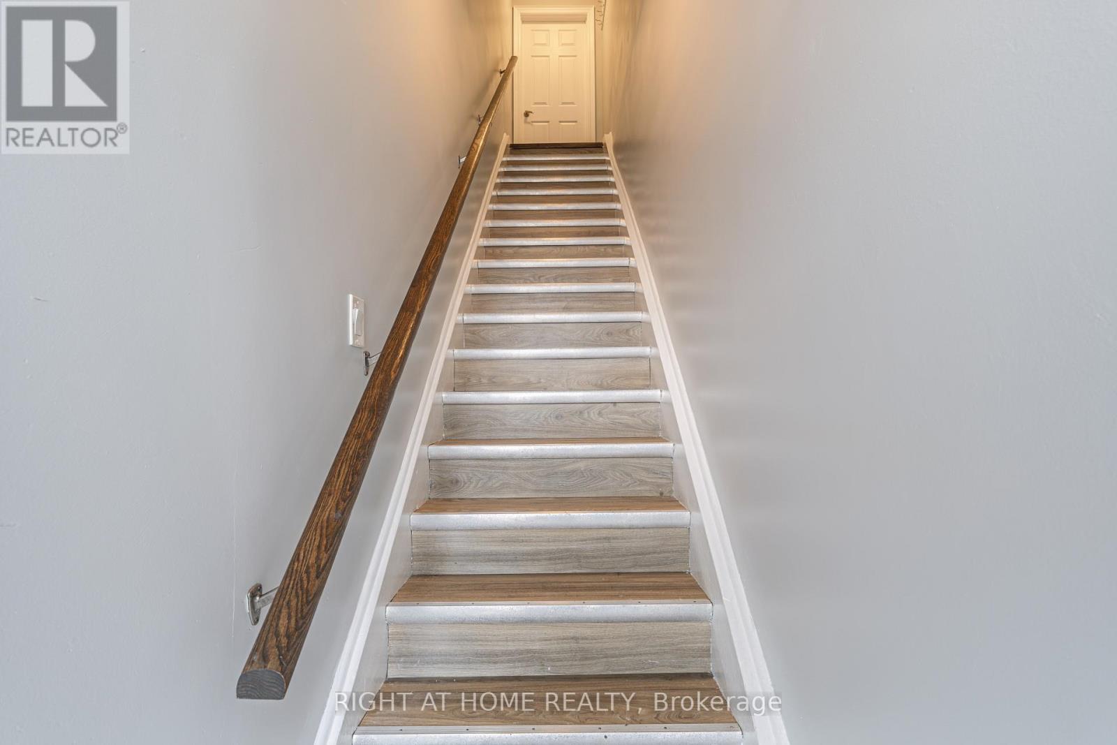 Photo of 1132 The Queensway Avenue