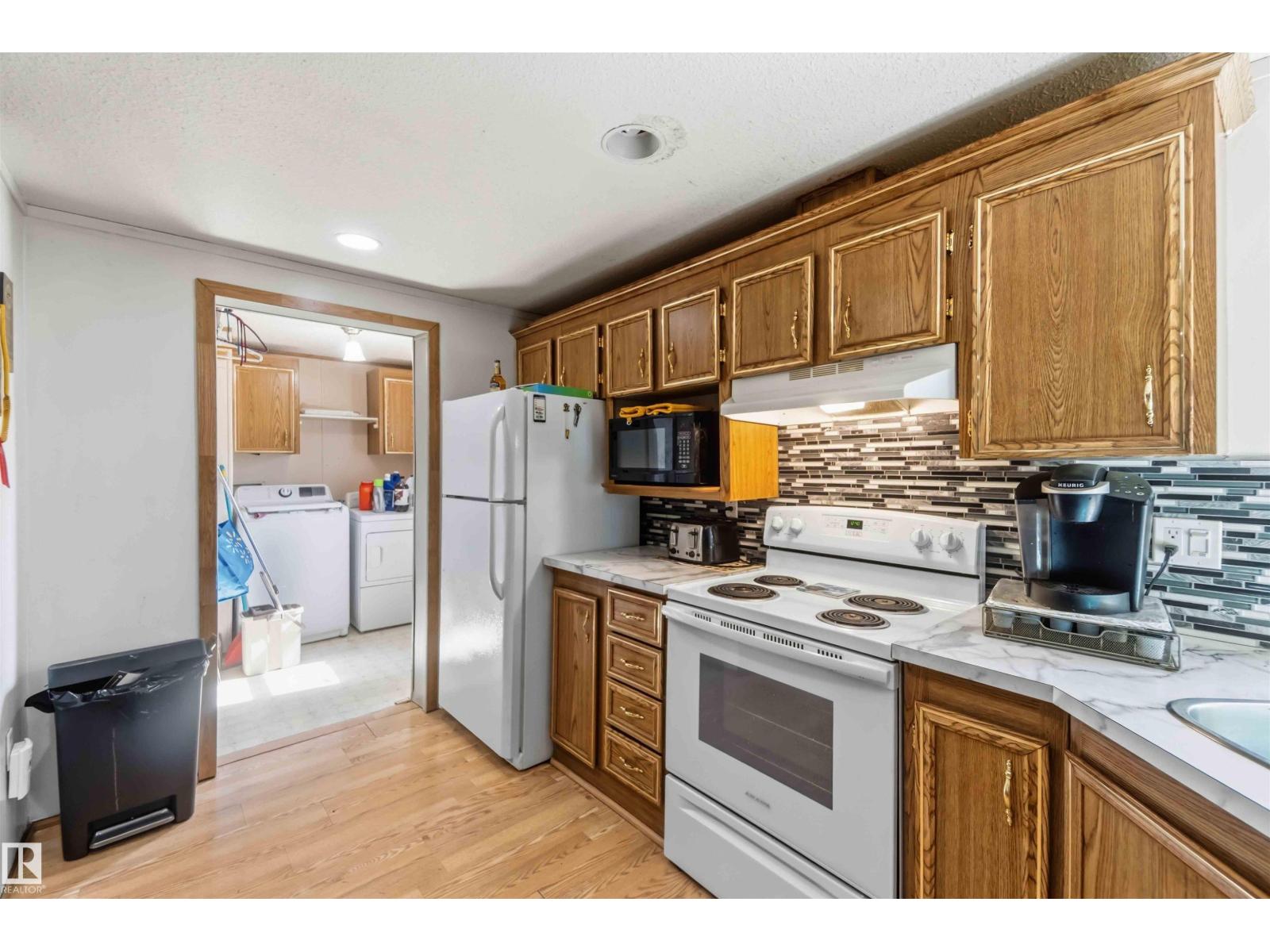 52315 RGE ROAD 273 - 9