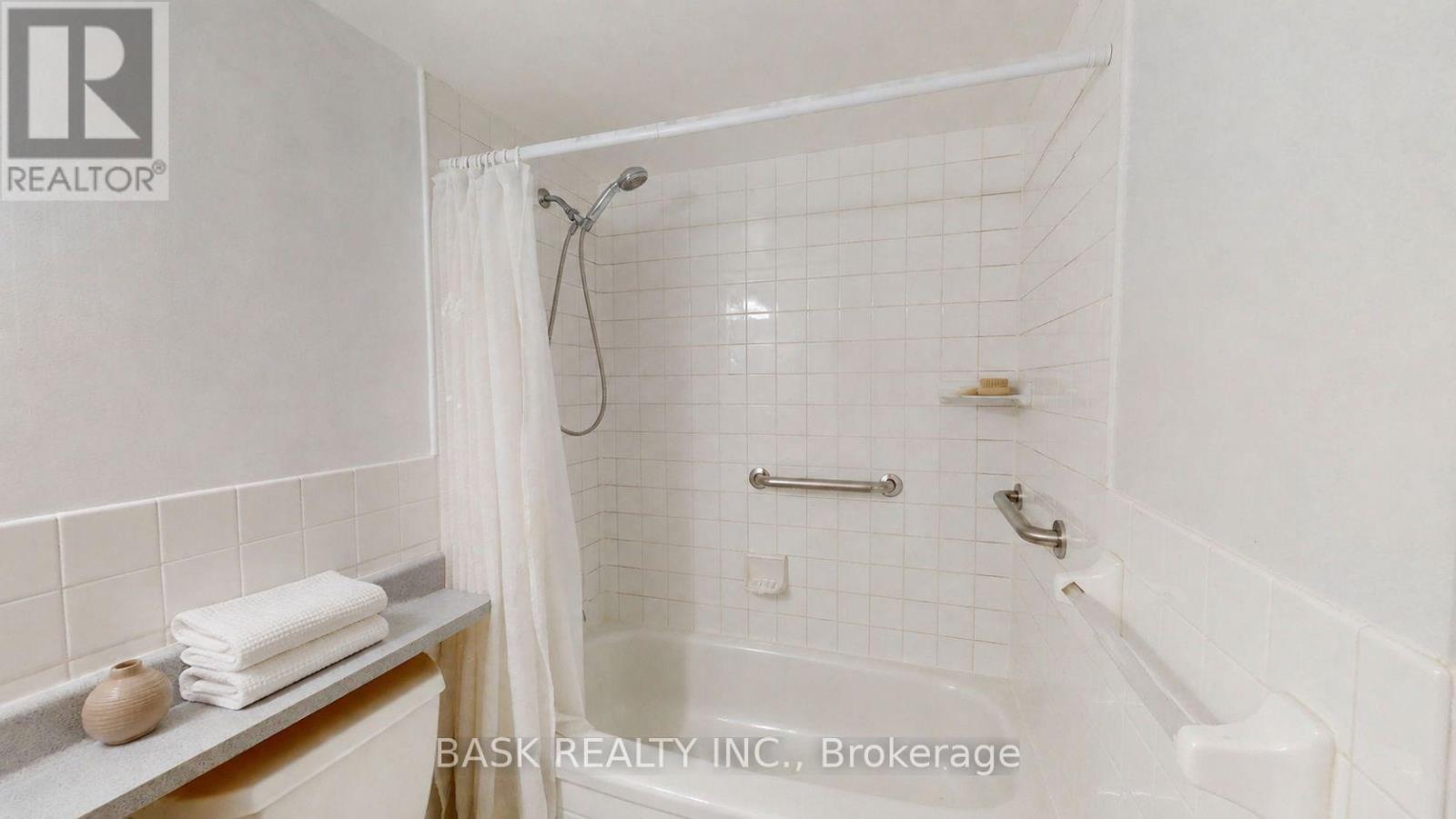 #907 12 LAURELCREST STREET - Image 6