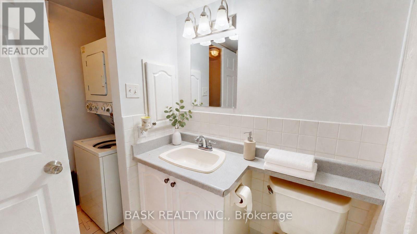 #907 12 Laurelcrest Street, Brampton (Queen Street Corridor), Ontario, L6S5Y4, Brampton (Queen Street Corridor), Ontario — photo 5 of 5