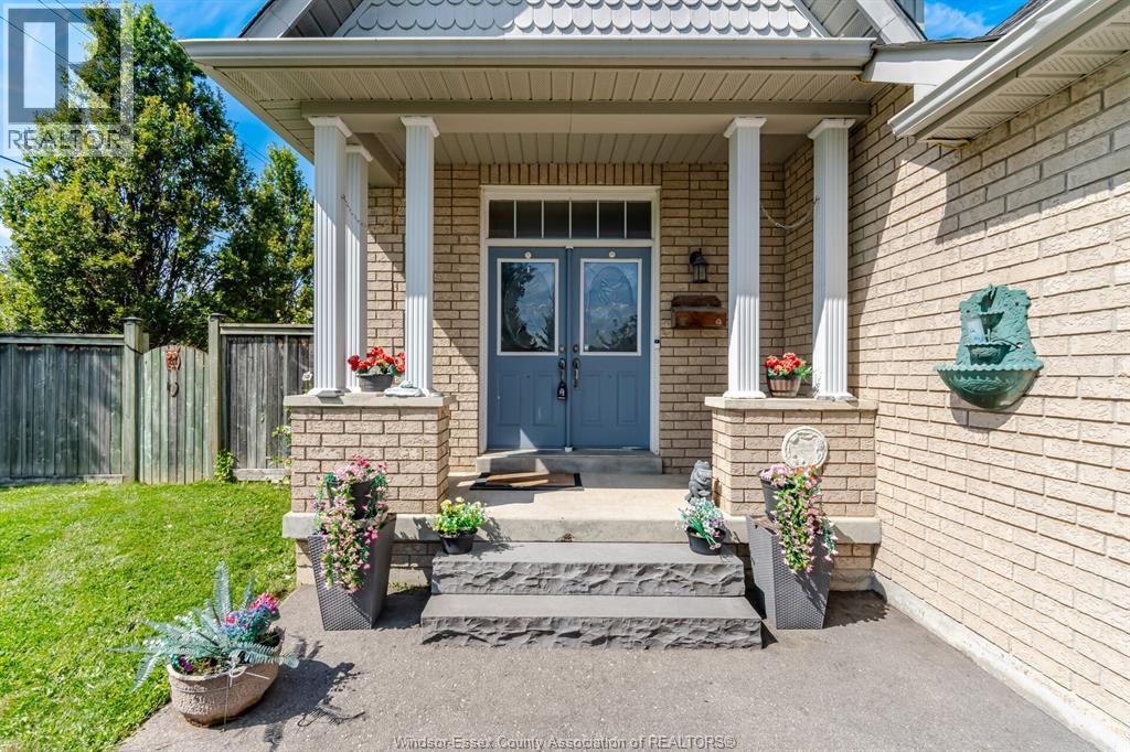 2 SPRUCEWOOD CRESCENT - 7