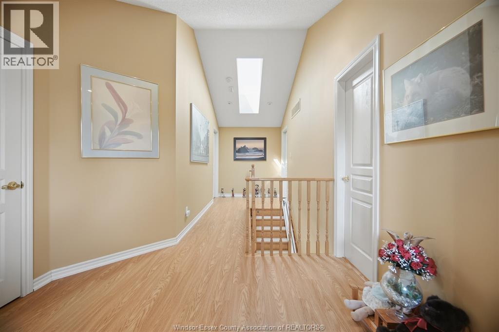 2 SPRUCEWOOD CRESCENT - Image 30