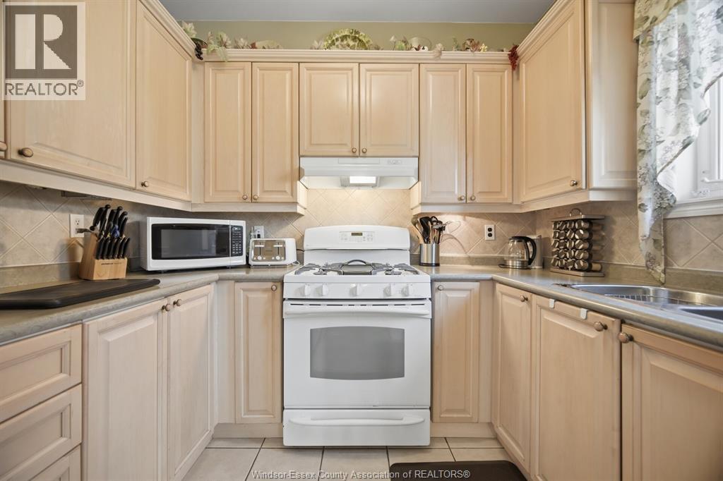 2 SPRUCEWOOD CRESCENT - Image 17