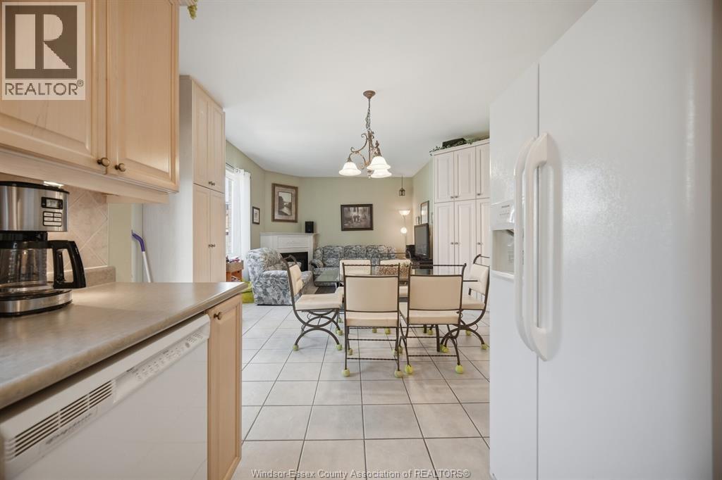 2 SPRUCEWOOD CRESCENT - 18