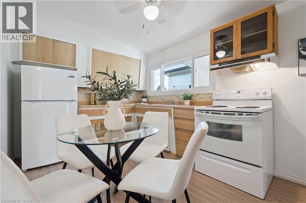 146 KENNETH Avenue - Image 10