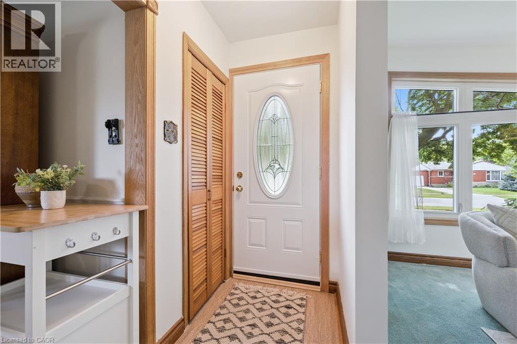146 KENNETH Avenue - 5